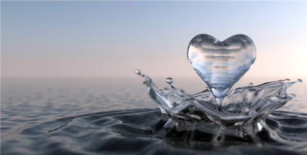 heart made of water 